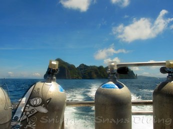 Phi Phi Don from diveboat - picture by Snippy's Snaps Diving -  scuba diving 